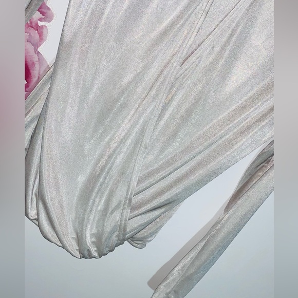 𝗧𝘂𝘇𝘇𝗶|𝐍𝐰𝐨𝐭|𝑮𝒐𝒍𝒅 𝑪𝒉𝒂𝒎𝒑𝒂𝒈𝒏𝒆, 𝑺𝒑𝒂𝒓𝒌𝒍𝒊𝒏𝒈 𝑩𝒍𝒐𝒖𝒔𝒆 - Picture 3 of 10